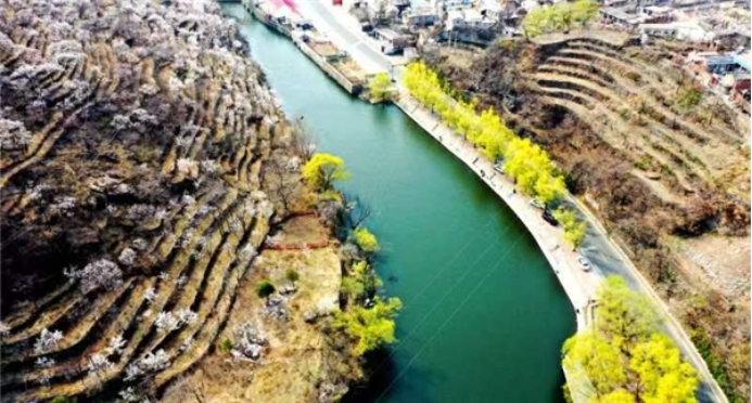 B1 歌詩(shī)繪八景打造金名片一一史家營(yíng)鄉(xiāng)開展八景詩(shī)詞采風(fēng)活動(dòng)432.png